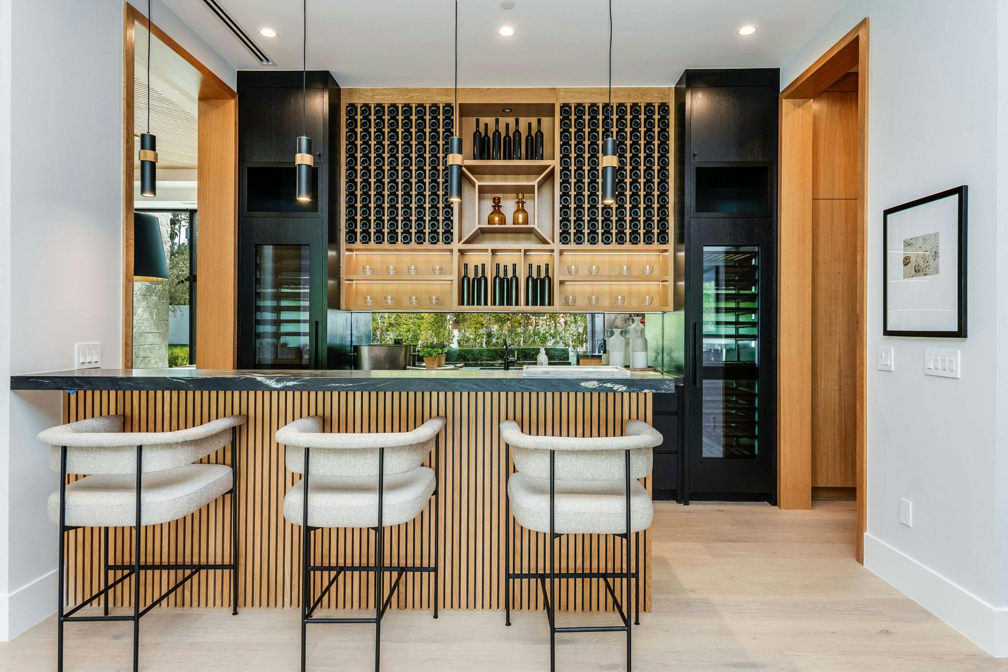 Meridith-Baer-Home-Home-Staging-Southern-California-Valley-Vista-Modern-Organic-Luxury-Homes-Modern-and-Contemporary-Bar